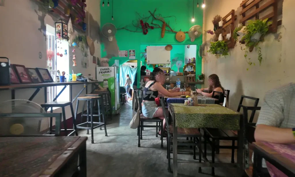 Two Little Birds Cafe店内の様子