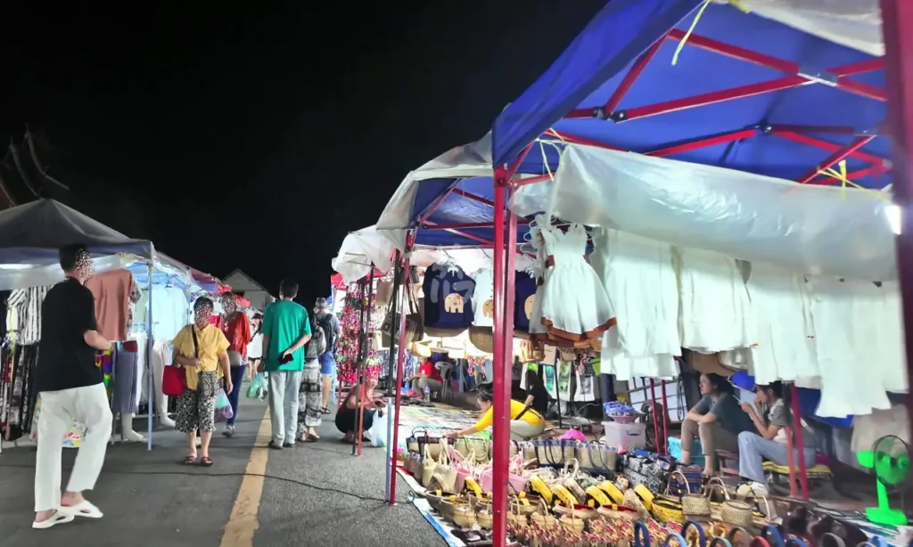 ナイトマーケットの様子