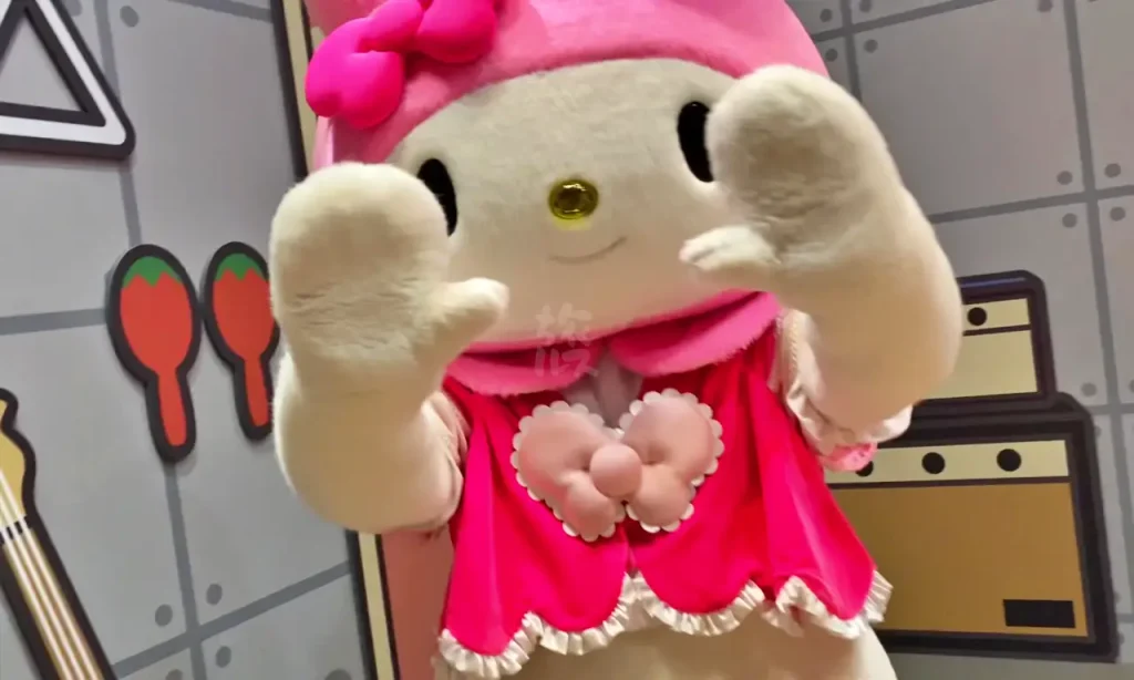キャラクターグリーティングで近距離まで来てくれたマイメロディ